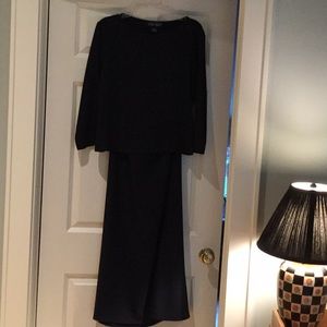 Ellen Tracy 2 piece navy blue outfit.